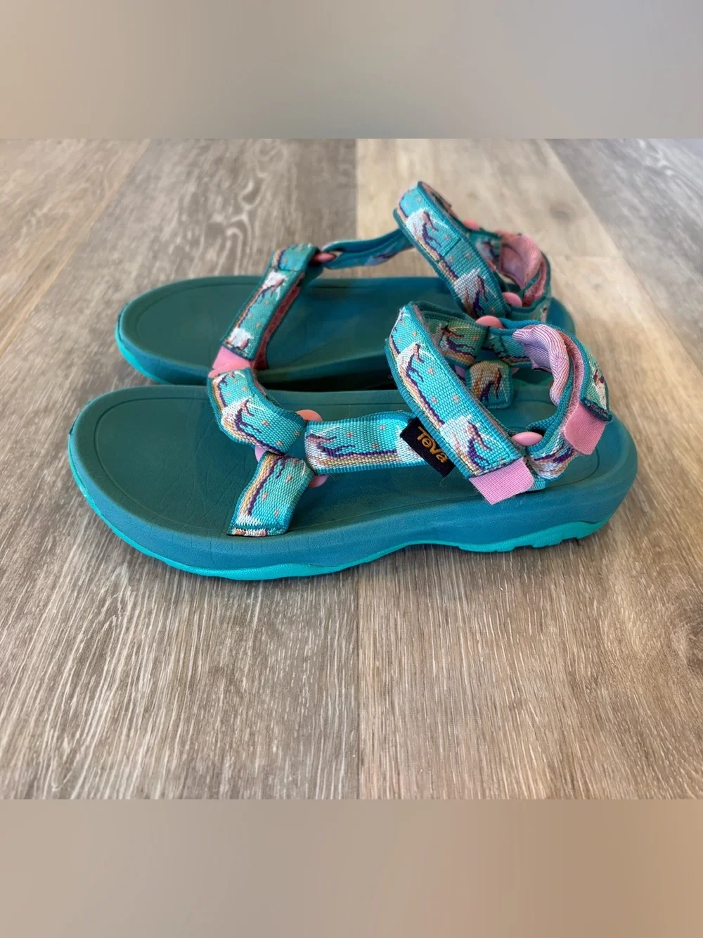 Teva Girls Hurricane XLT 2 Unicorn Waterfall Sandals size 1